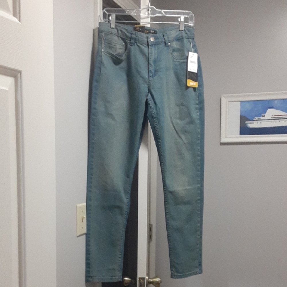 Lee Boys Slim Fit Denim Jeans in Blue. Size 16. New With Tags.